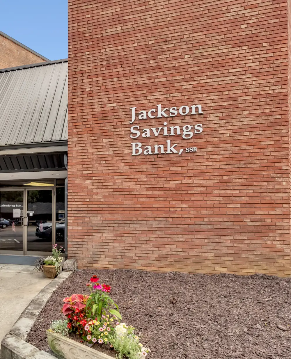 The front of Jackson Savings Bank's Building